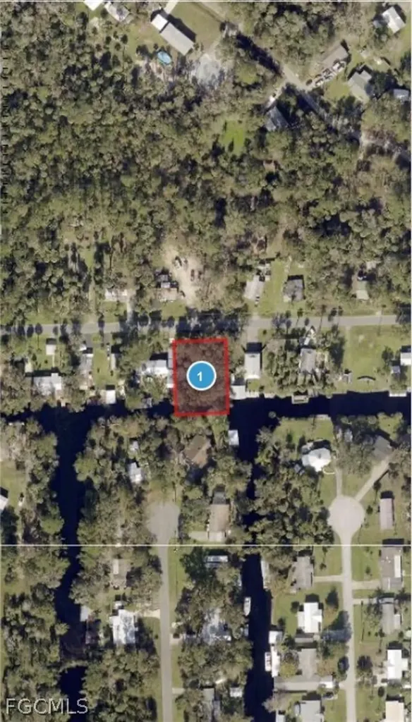 Fox Road Astor FL 32102