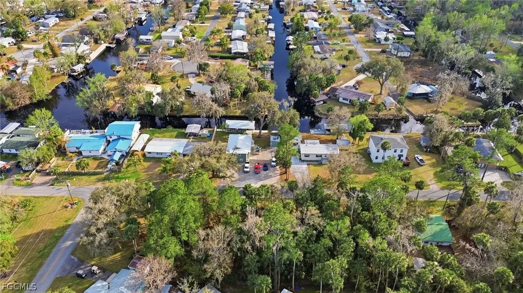 Fox Road Astor FL 32102