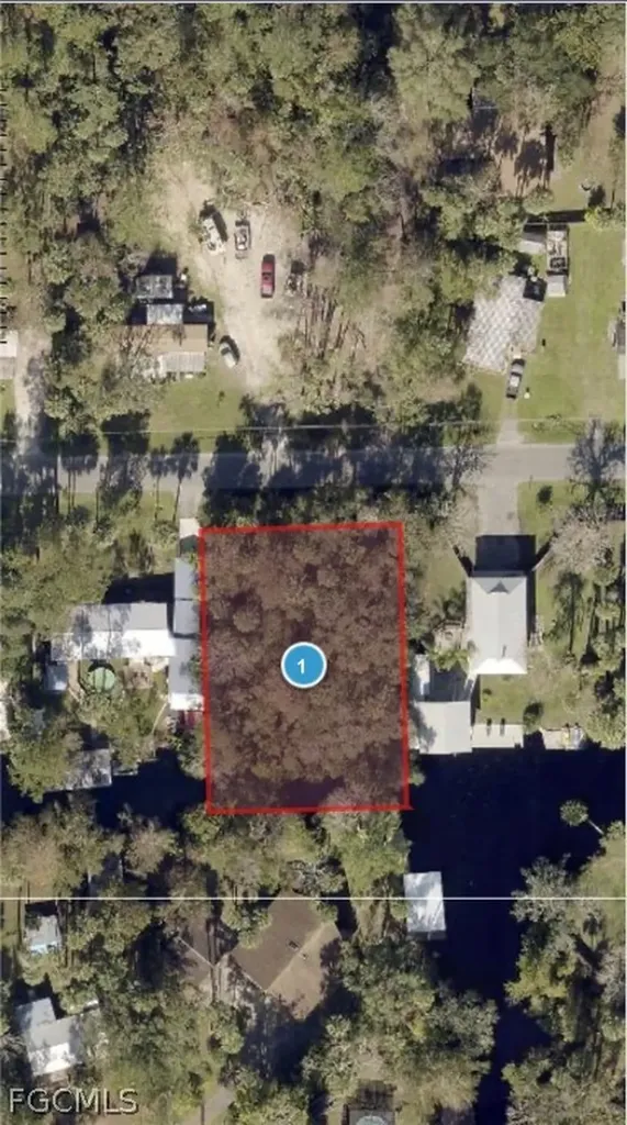 Fox Road Astor FL 32102