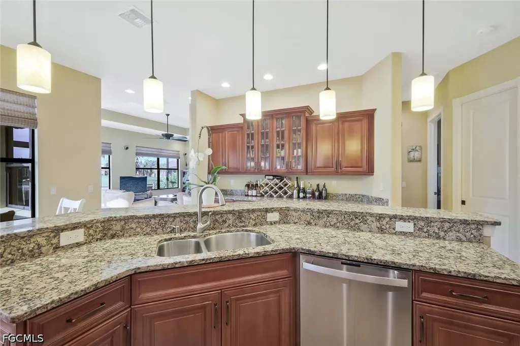 2724 Gleason Parkway Cape Coral FL 33914