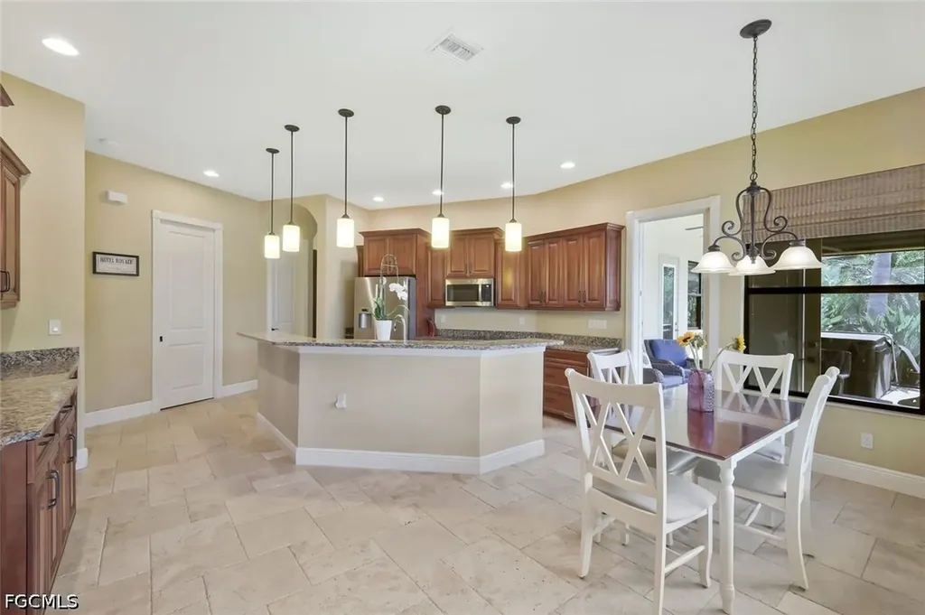 2724 Gleason Parkway Cape Coral FL 33914