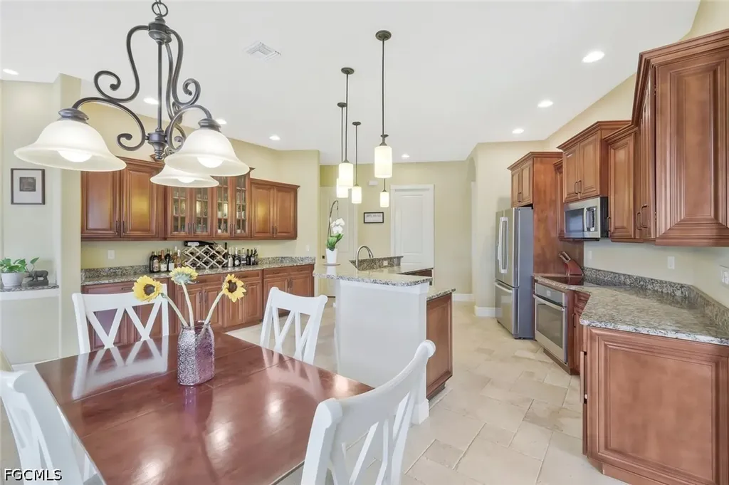 2724 Gleason Parkway Cape Coral FL 33914
