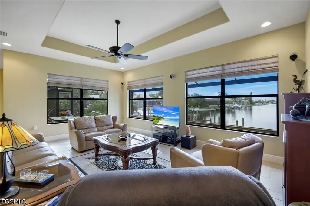 2724 Gleason Parkway Cape Coral FL 33914