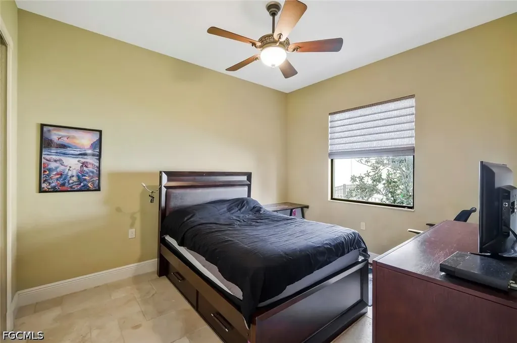 2724 Gleason Parkway Cape Coral FL 33914