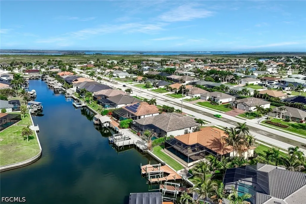 2724 Gleason Parkway Cape Coral FL 33914