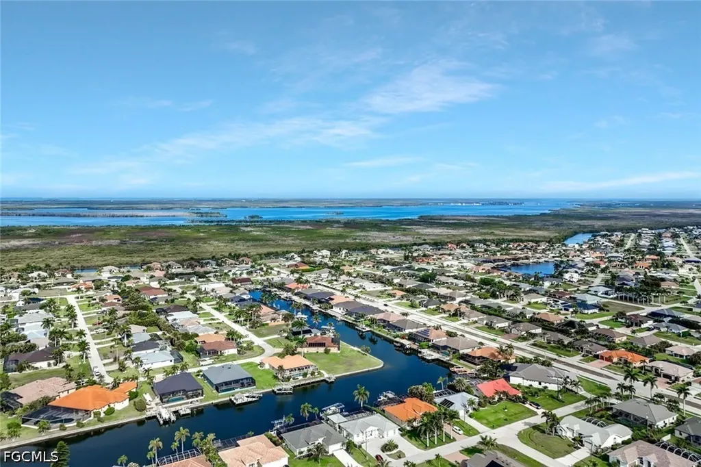 2724 Gleason Parkway Cape Coral FL 33914