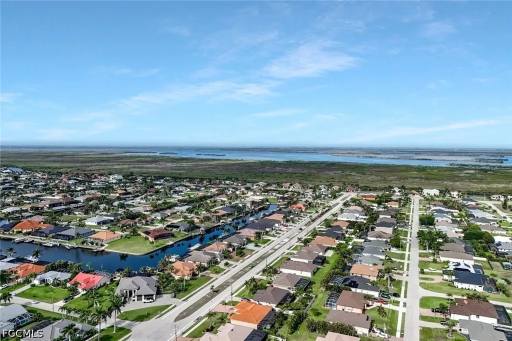 2724 Gleason Parkway Cape Coral FL 33914