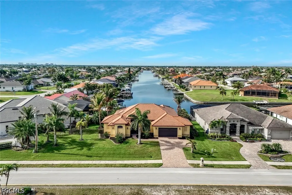 2724 Gleason Parkway Cape Coral FL 33914