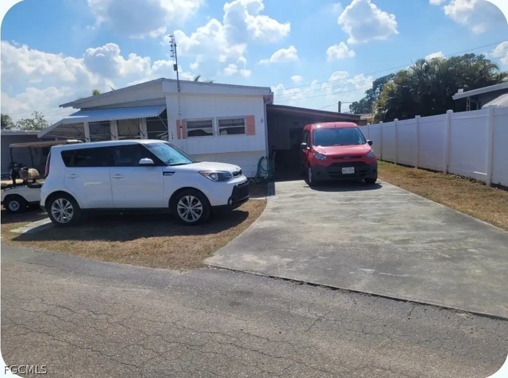 108 Coachlight Lane North Fort Myers FL 33917