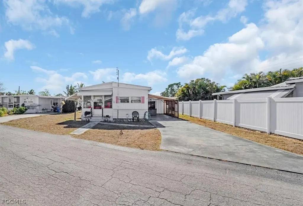 108 Coachlight Lane North Fort Myers FL 33917