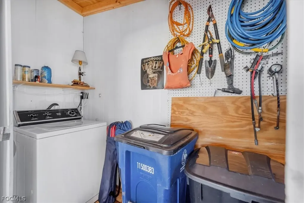 108 Coachlight Lane North Fort Myers FL 33917