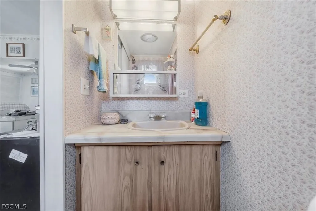 108 Coachlight Lane North Fort Myers FL 33917