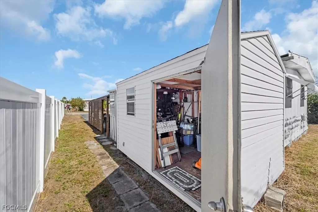 108 Coachlight Lane North Fort Myers FL 33917