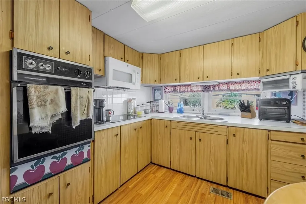 108 Coachlight Lane North Fort Myers FL 33917