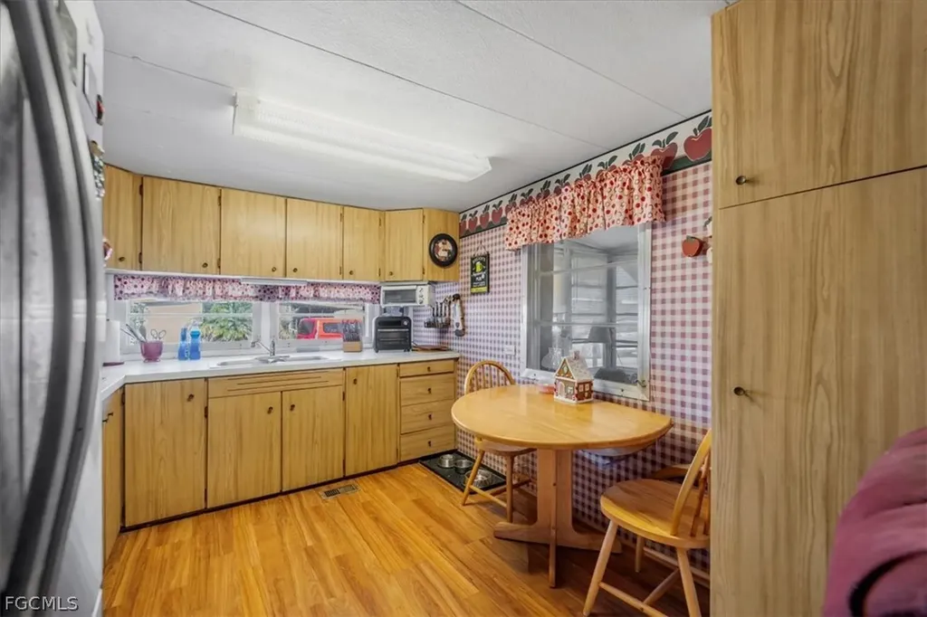 108 Coachlight Lane North Fort Myers FL 33917