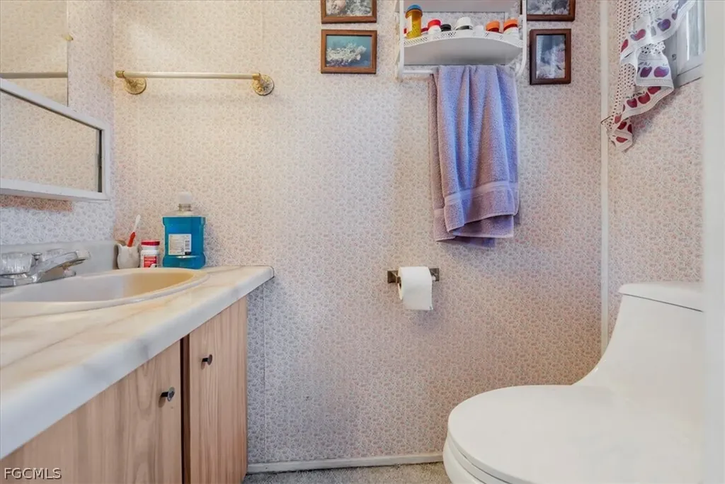 108 Coachlight Lane North Fort Myers FL 33917