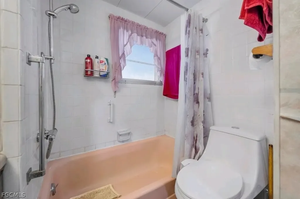 108 Coachlight Lane North Fort Myers FL 33917