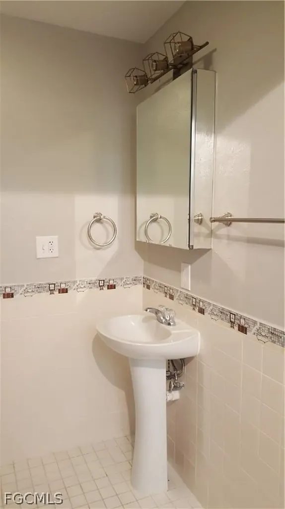 6870 Golden Road North Fort Myers FL 33917