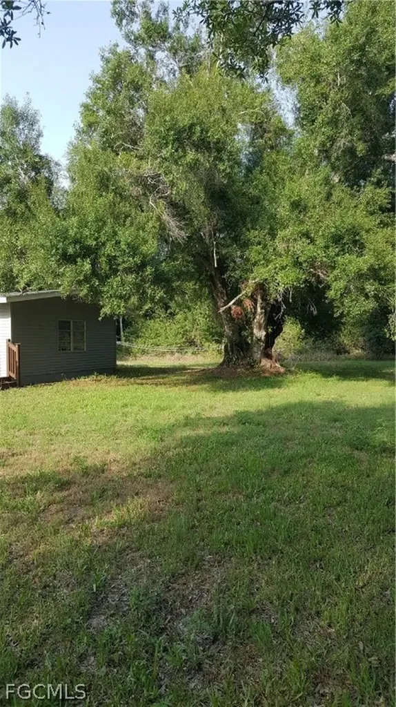 6870 Golden Road North Fort Myers FL 33917