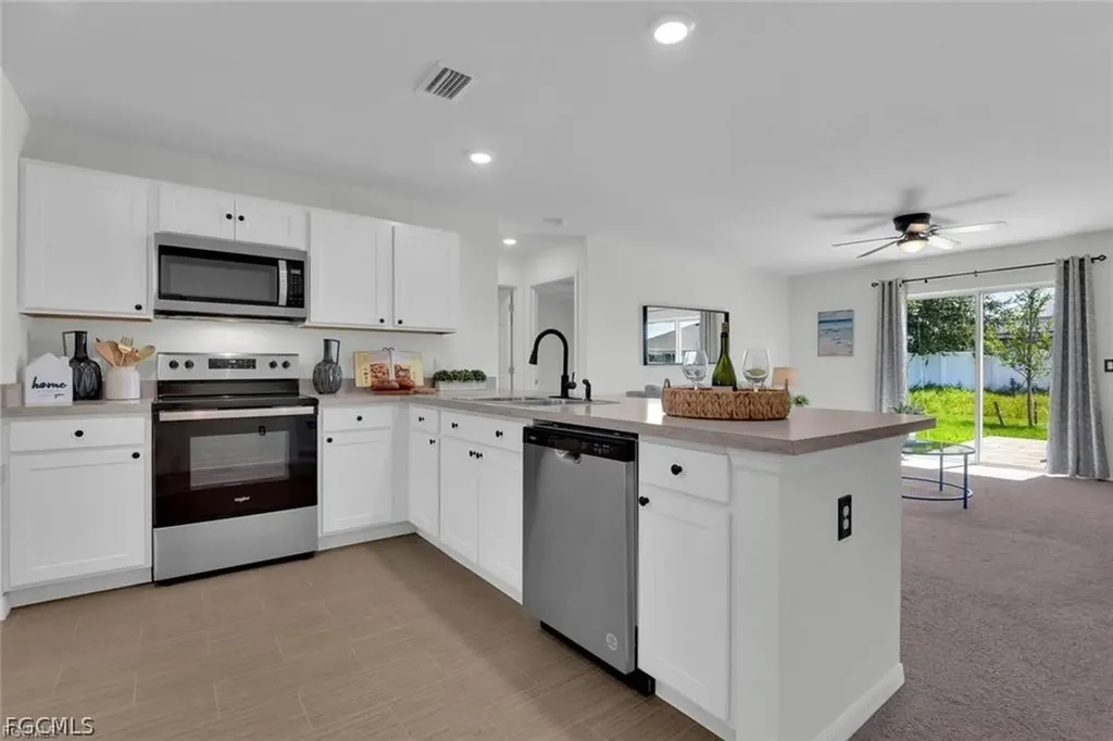 2825 NW 8th Place Cape Coral FL 33993