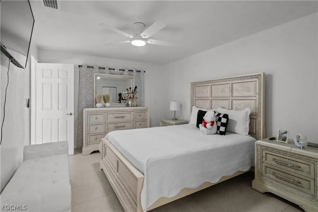105 SE 44th Terrace Cape Coral FL 33904
