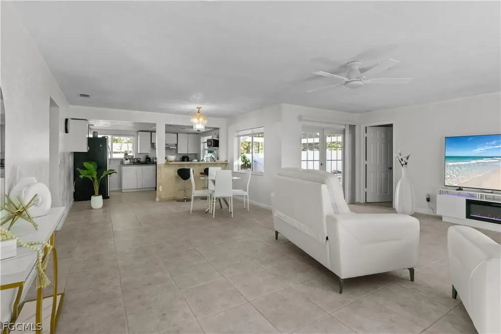 105 SE 44th Terrace Cape Coral FL 33904