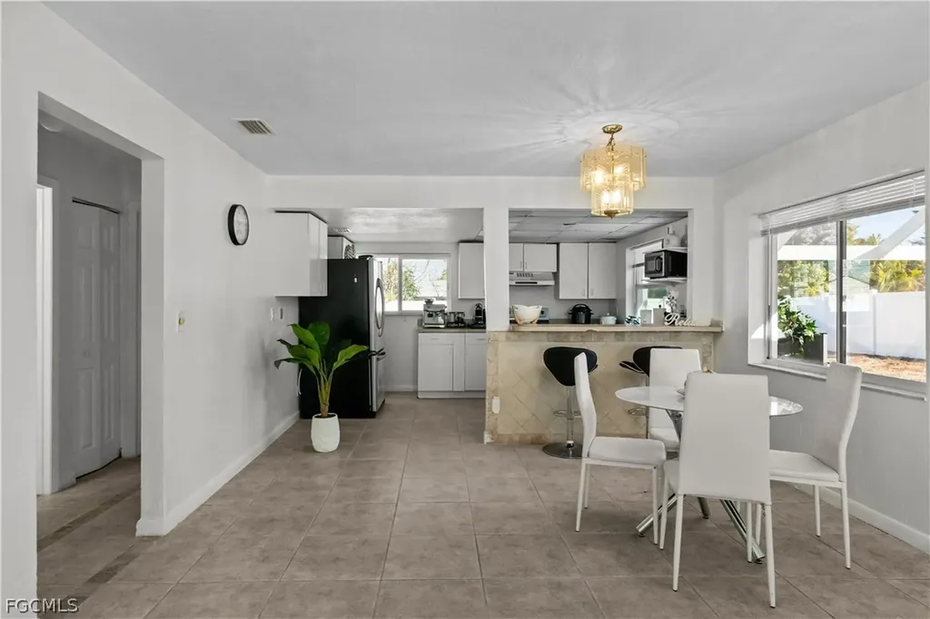 105 SE 44th Terrace Cape Coral FL 33904