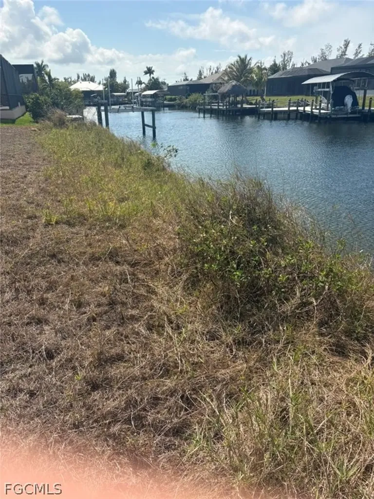 110 NW 39th Avenue Cape Coral FL 33993