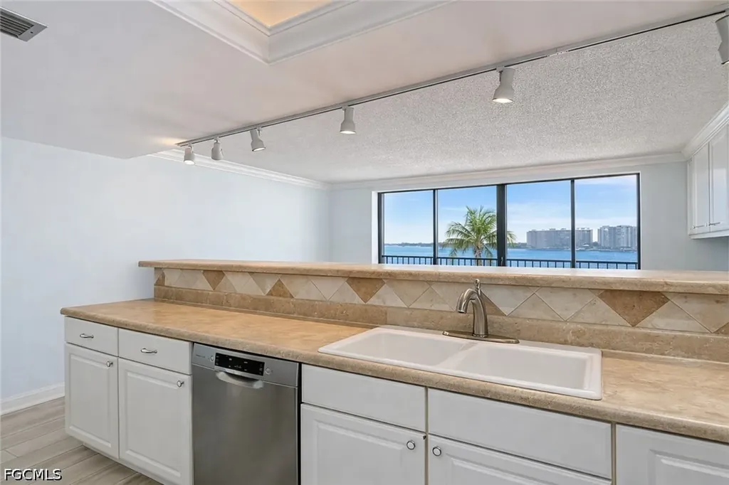 400 Lenell Road Fort Myers Beach FL 33931