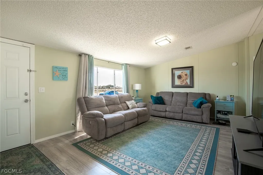 1572 Joshua Boulevard Clewiston FL 33440