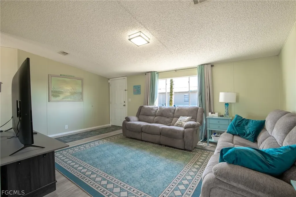 1572 Joshua Boulevard Clewiston FL 33440