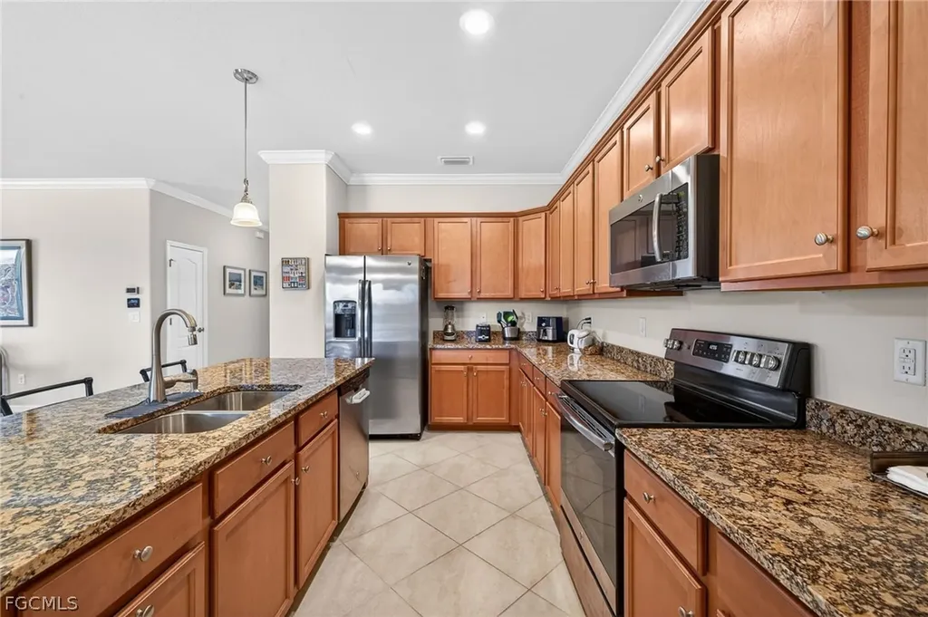 2548 Caslotti Way Cape Coral FL 33909