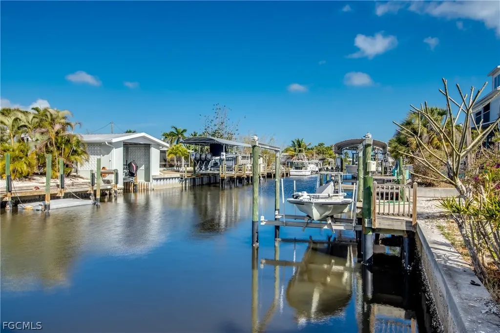 16057 Bowline Street Bokeelia FL 33922