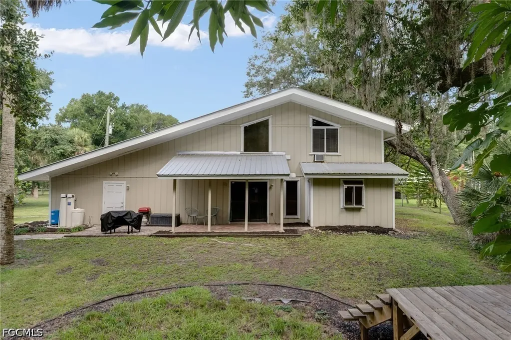 4613 Orange River Loop Road Fort Myers FL 33905