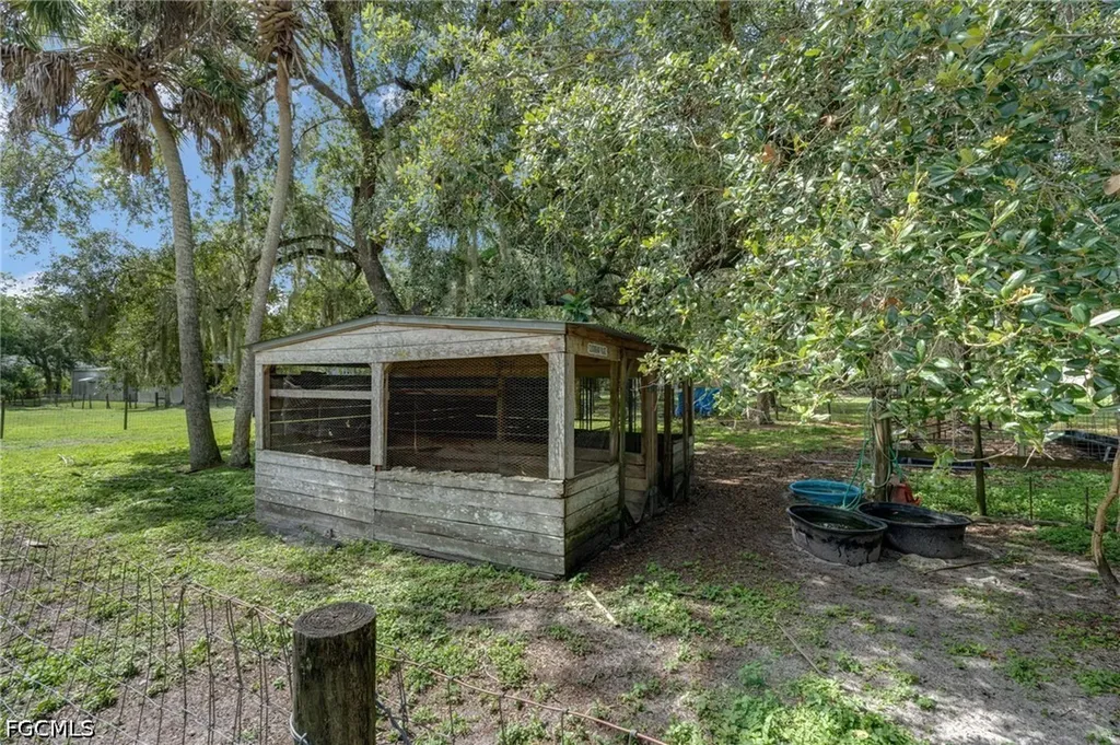 4613 Orange River Loop Road Fort Myers FL 33905