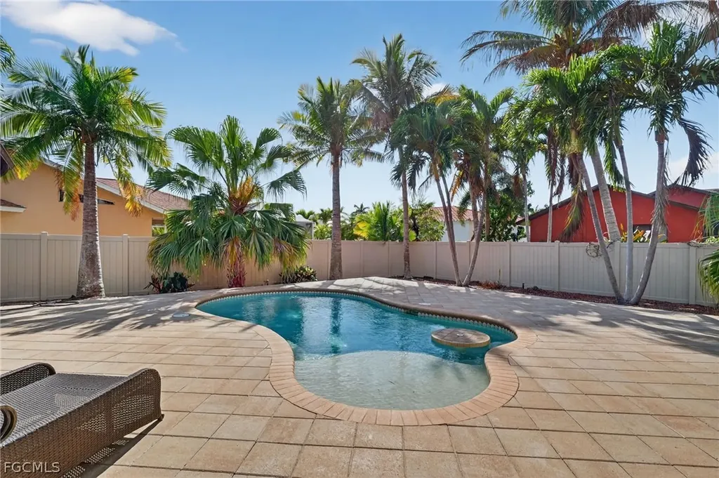 4914 SW 25th Court Cape Coral FL 33914