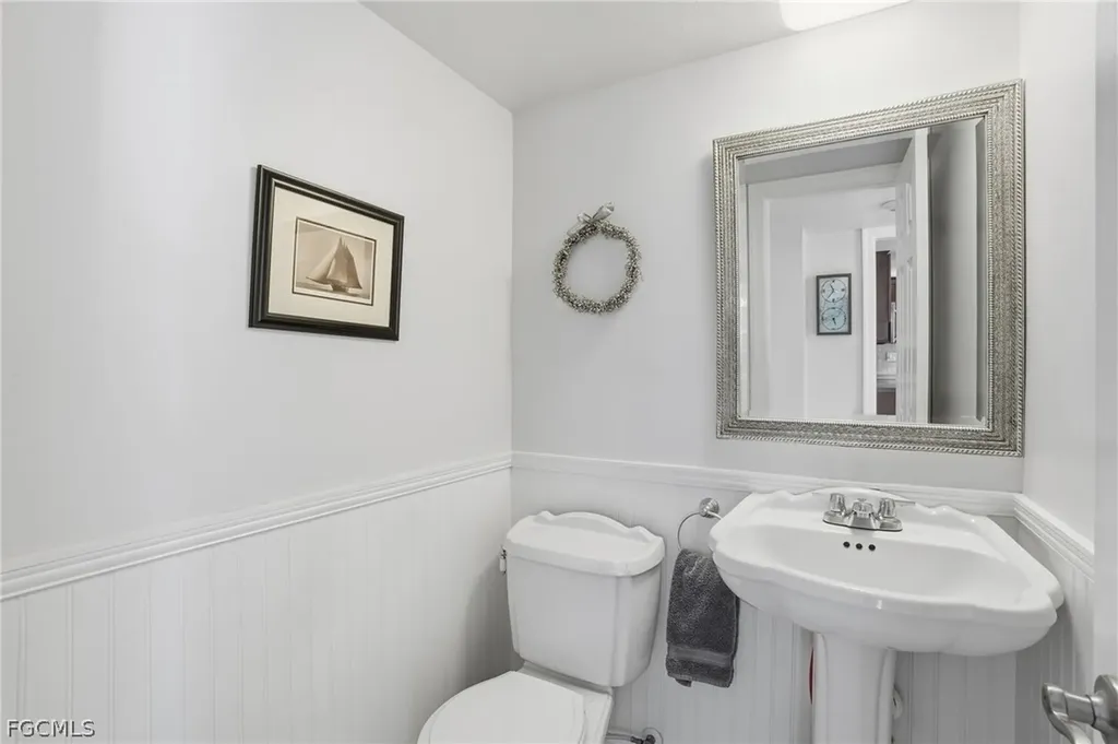 2500 10th Street N Naples FL 34103