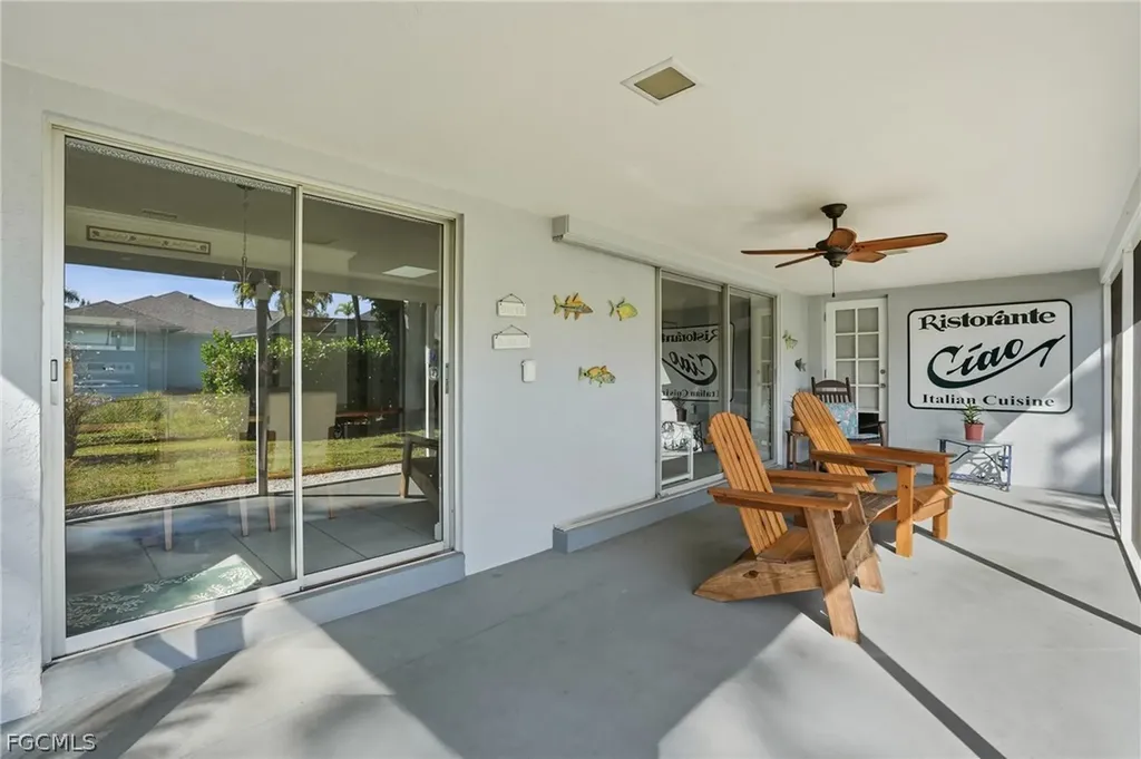 2500 10th Street N Naples FL 34103