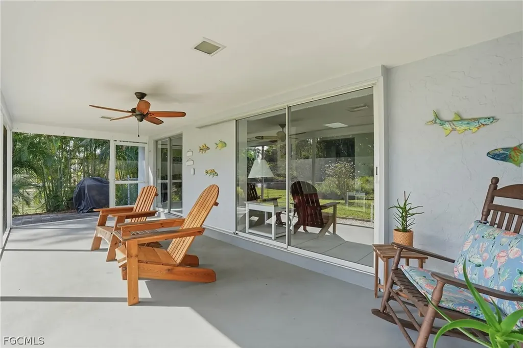 2500 10th Street N Naples FL 34103