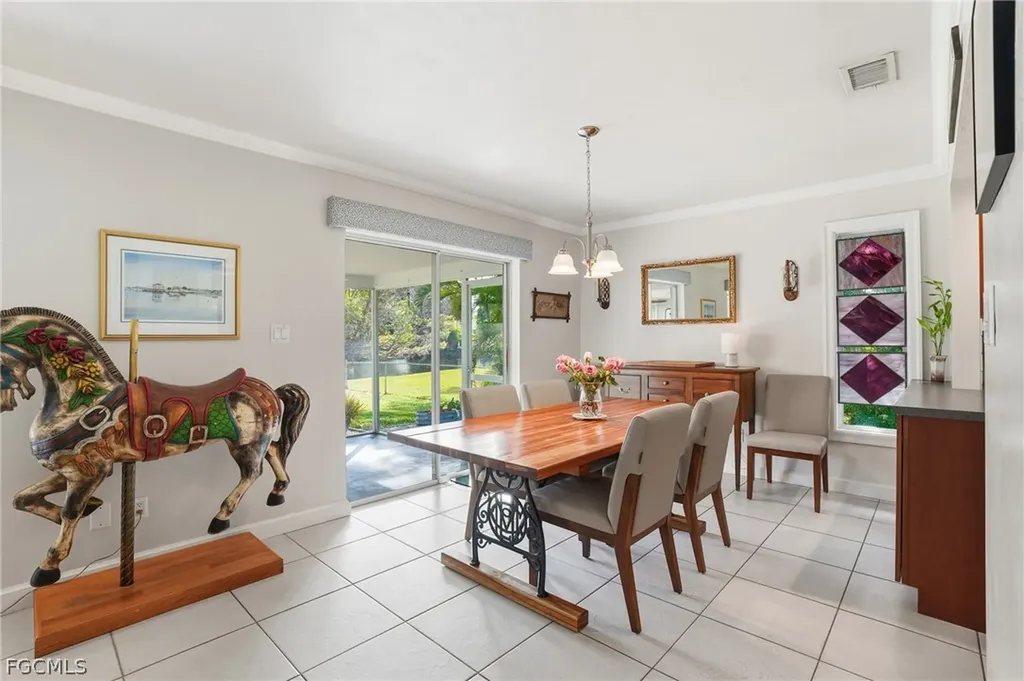2500 10th Street N Naples FL 34103