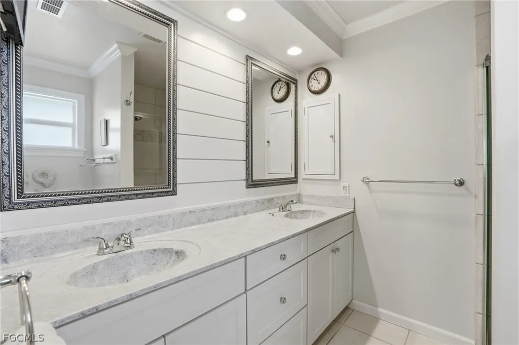 2500 10th Street N Naples FL 34103