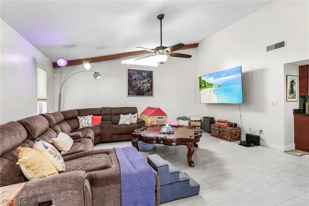 3819 SE 18th Place Cape Coral FL 33904