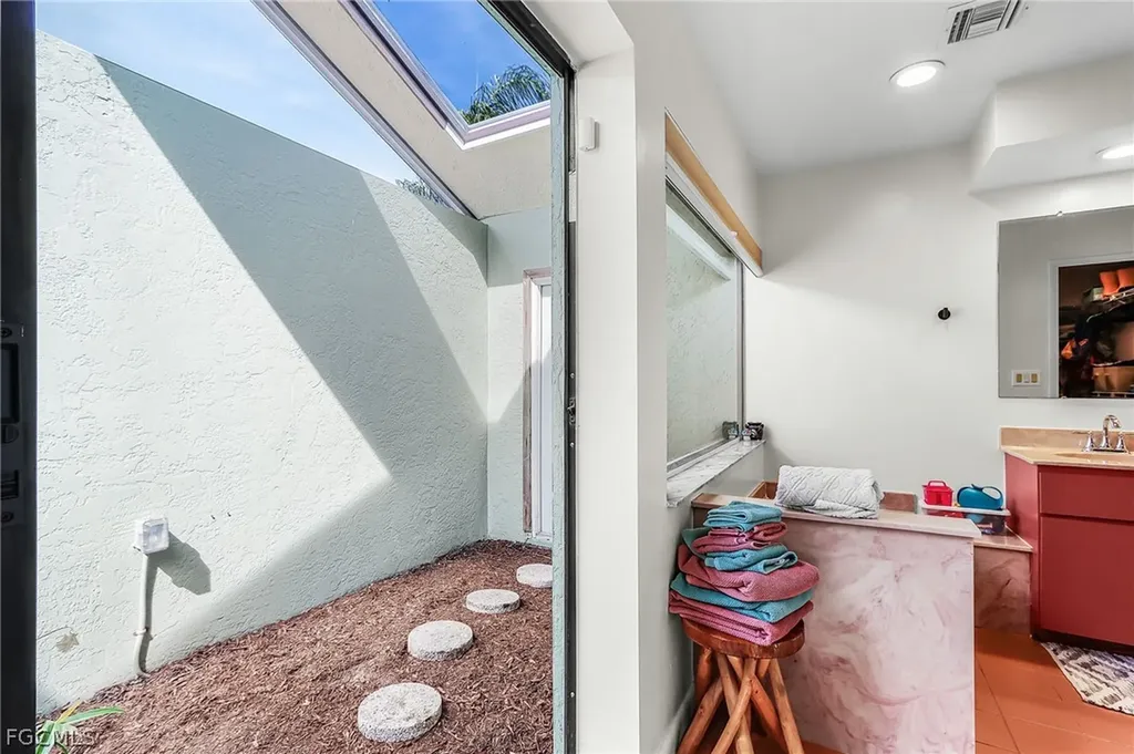 3819 SE 18th Place Cape Coral FL 33904