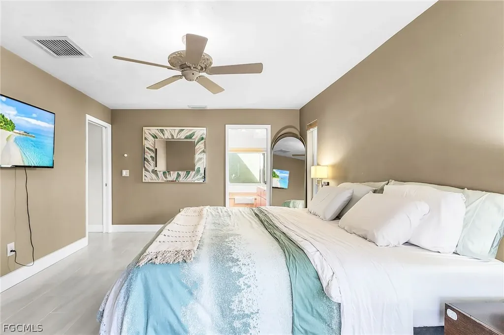 3819 SE 18th Place Cape Coral FL 33904