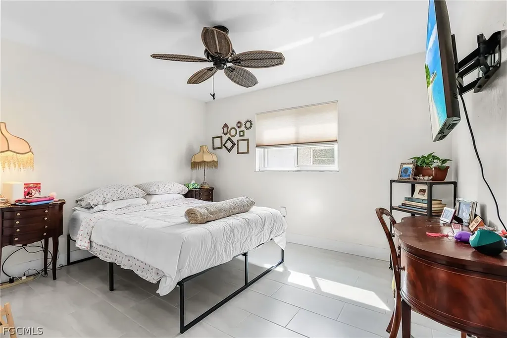 3819 SE 18th Place Cape Coral FL 33904