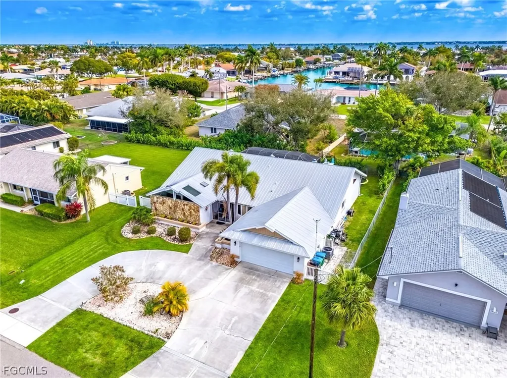3819 SE 18th Place Cape Coral FL 33904