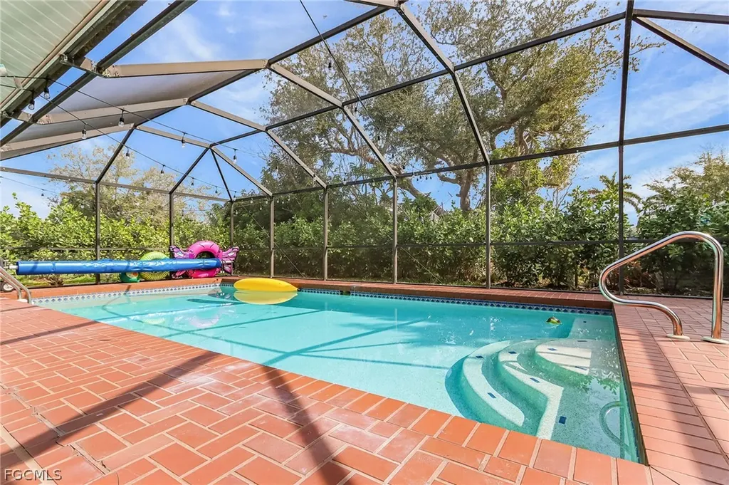 3819 SE 18th Place Cape Coral FL 33904