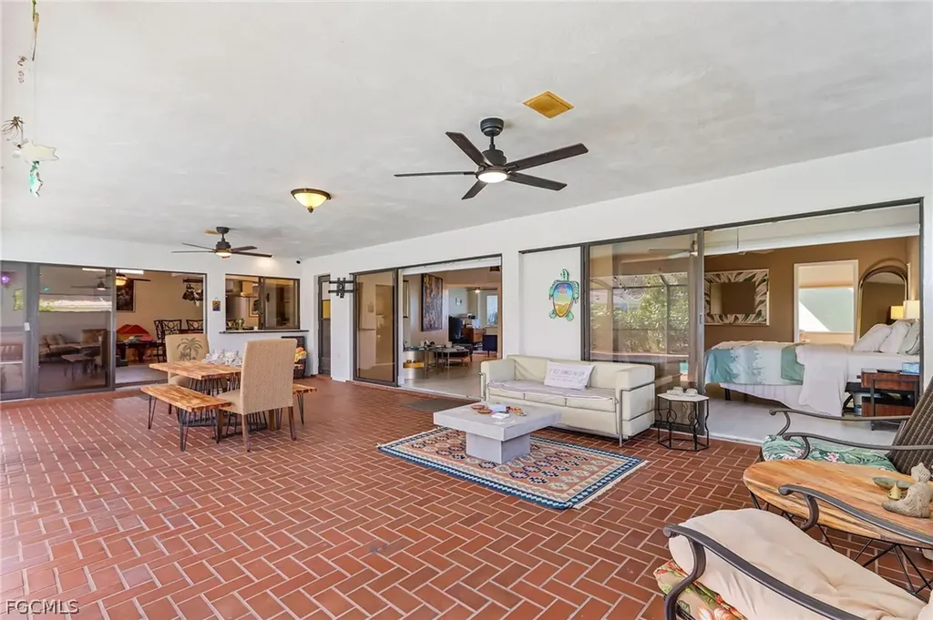 3819 SE 18th Place Cape Coral FL 33904