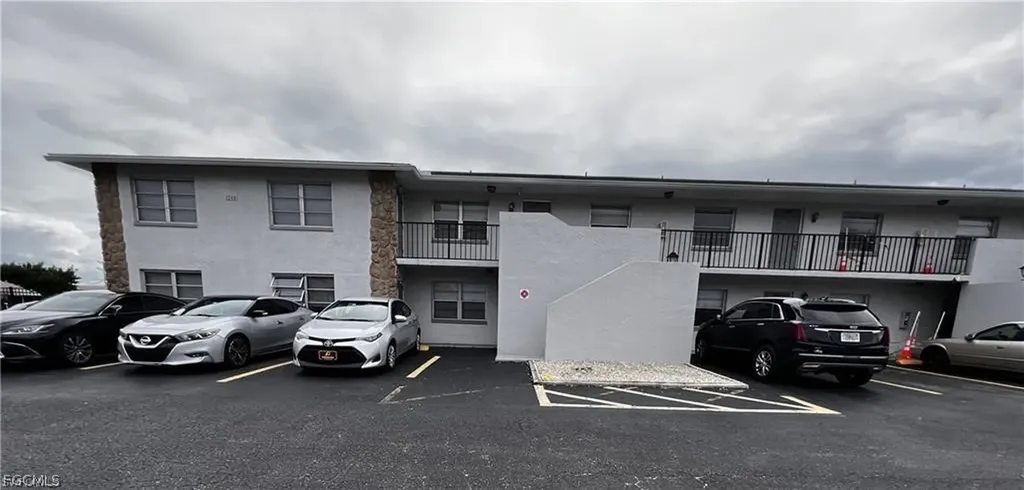 1248 SE 7th Street Cape Coral FL 33990