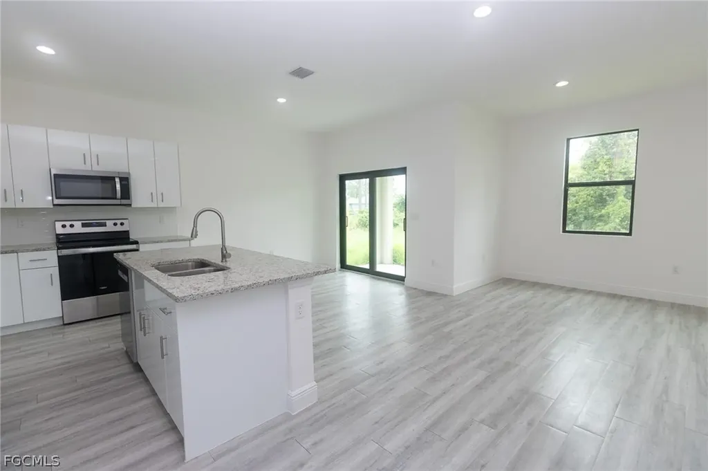 3032 W Briarwood Circle Labelle FL 33935
